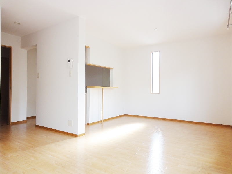 居室・リビング　今宿小校区の室内広々したファミリー物件♪庭付き♪