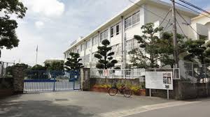 小学校　福岡市立今宿小学校（小学校）まで582m