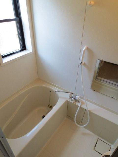 バス・シャワールーム　★窓・追焚機能・浴室乾燥機★