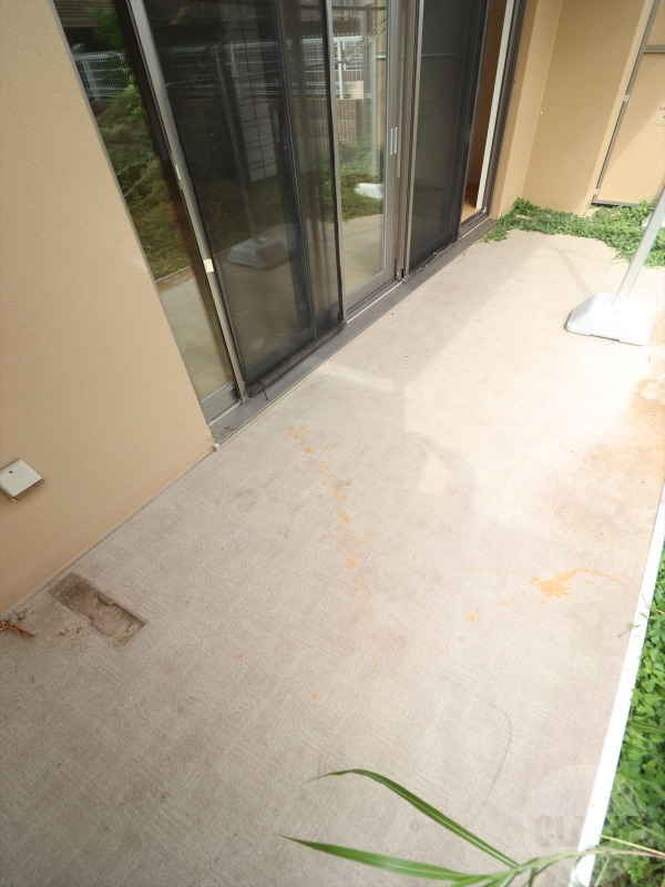 バルコニー　日差しも良いのでお洗濯物も乾きます