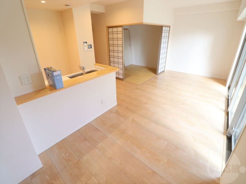 居室・リビング　リビングがあるので団らんできます