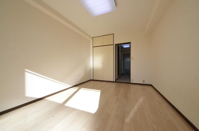 居室・リビング　☆やさしいフローリング☆