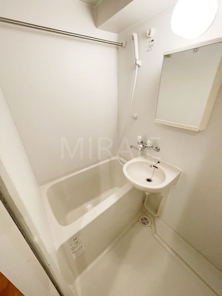 バス・シャワールーム　バス