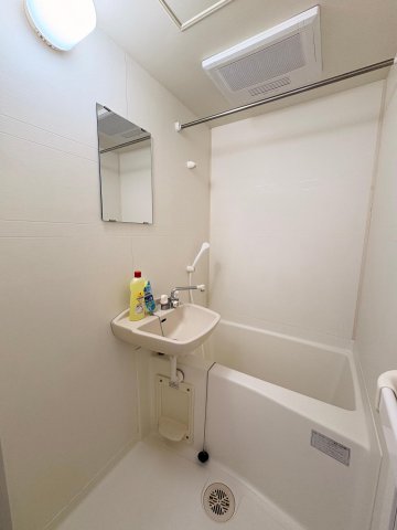 バス・シャワールーム　1ヶ月分賃料サービス☆家電家具付☆セルフ内見◎初期費5万以下