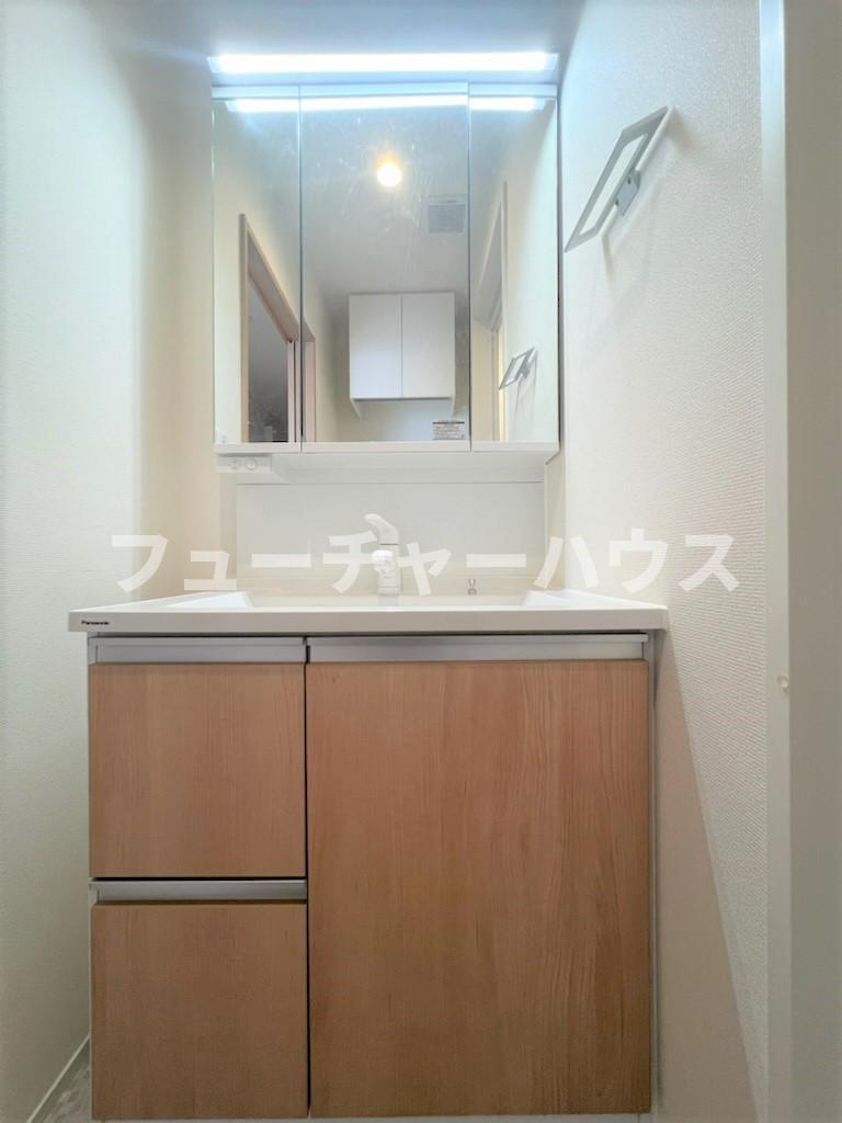 洗面設備　※102号室画像です