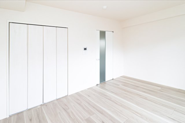 居室・リビング　別号室のものになります。現状優先。