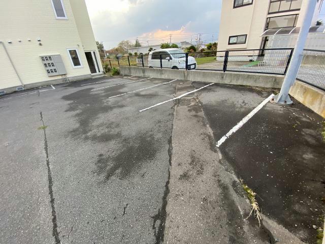 駐車場　駐車場