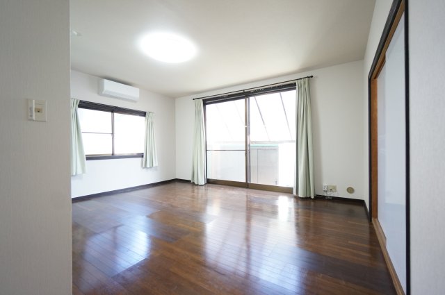 居室・リビング　当日の見学大歓迎！