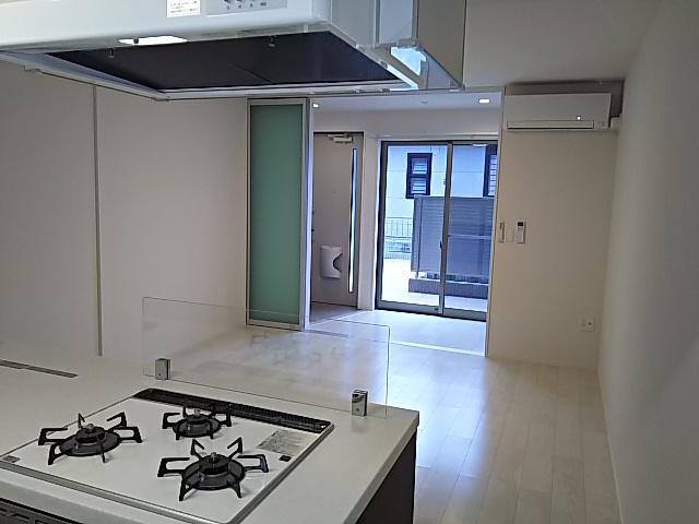 玄関　リビング