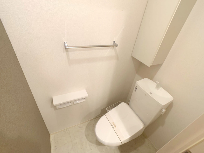 トイレ　温水洗浄便座付トイレ