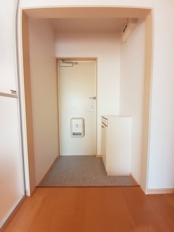 玄関　図面と現状に相違がある場合には現状を優先