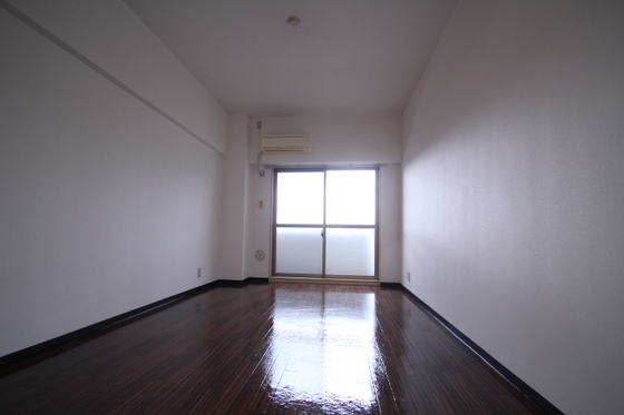 居室・リビング　※別部屋の写真です