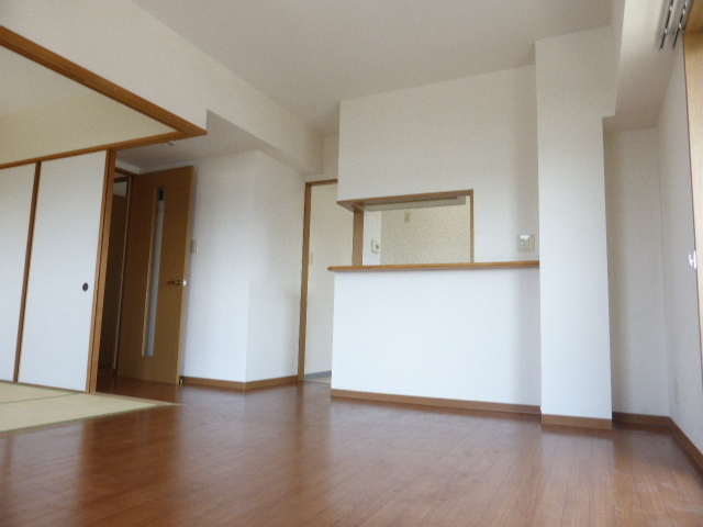 居室・リビング　※写真は他号室です