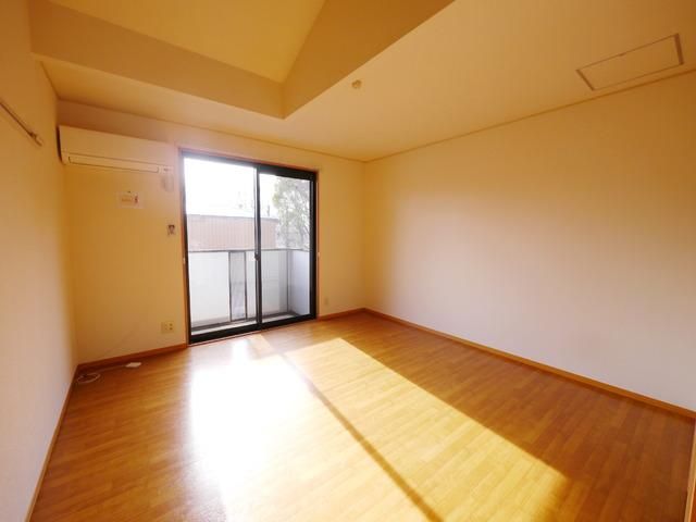 その他部屋・スペース　★リビング★ベランダ方向★