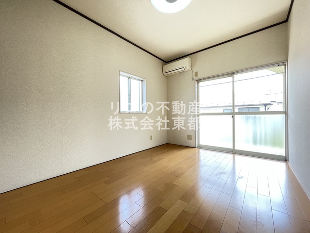 居室・リビング　南向きの明るい２面採光！風通しももちろん良好です♪