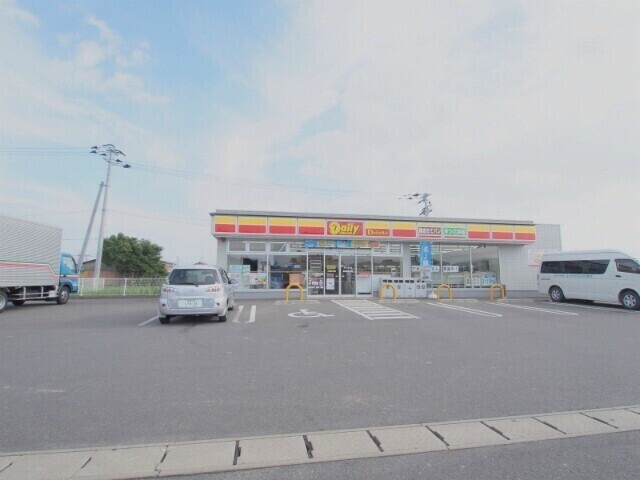 コンビニ　デイリーヤマザキ小城芦刈店（コンビニ）まで739m