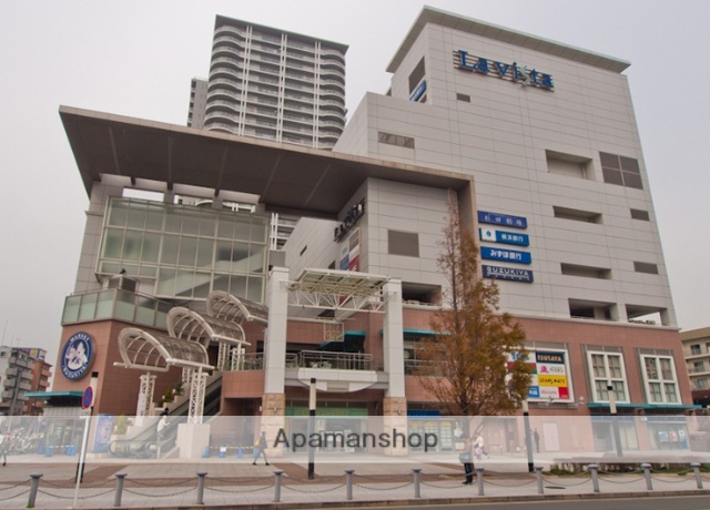 ショッピングセンター　らびすた新杉田（ショッピングセンター）まで1100m