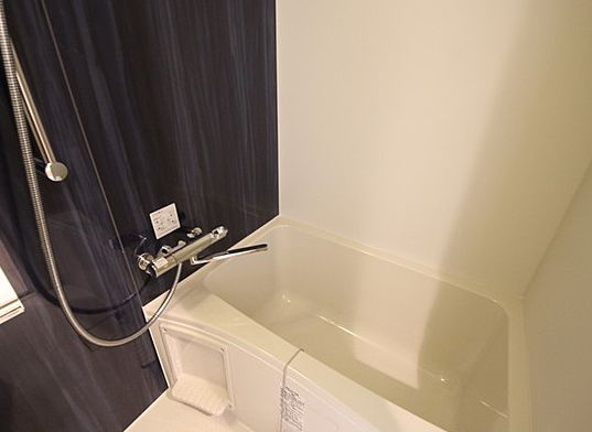 バス・シャワールーム　別部屋の画像になります。