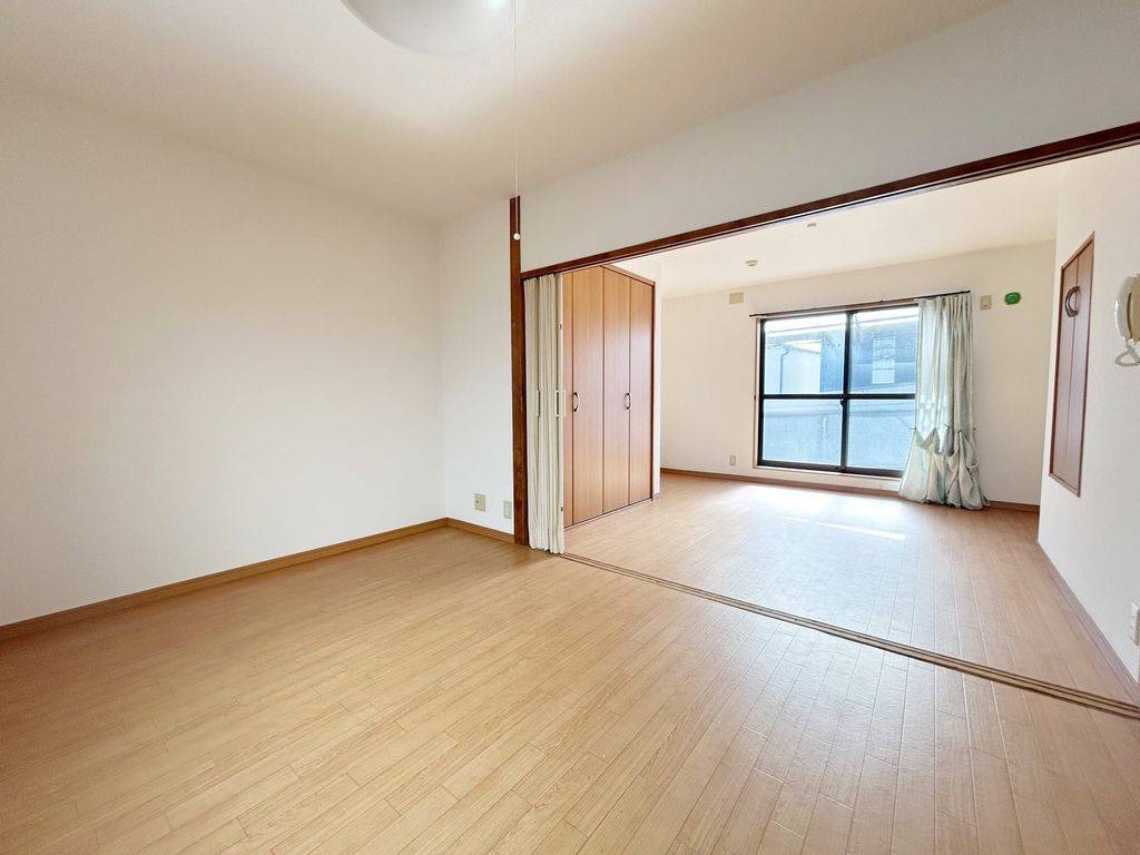 樋ノ口町1丁目テラスハウスの居間写真
