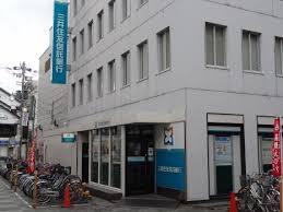 銀行　三井住友信託銀行 高槻支店（銀行）まで59m