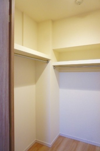 収納　納戸ウオークインクローゼット