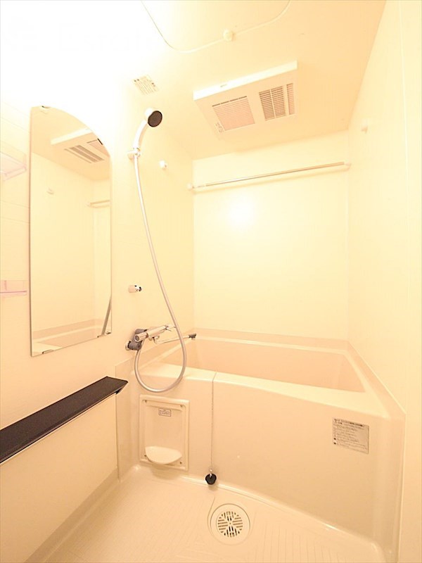 バス・シャワールーム　バスルーム