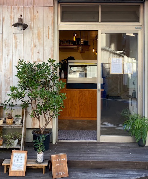 飲食店　チーズケーキ屋ソラシナ(洋菓子店)（飲食店）まで450m