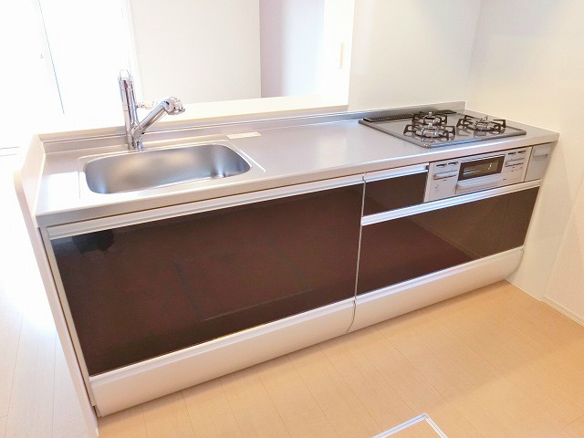 キッチン　写真は同型タイプの物件です。