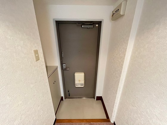 玄関　※別部屋の写真です