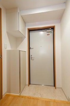 玄関　※別部屋参考写真