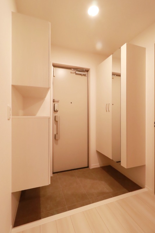 玄関　図面と現状に相違がある場合には現状を優先