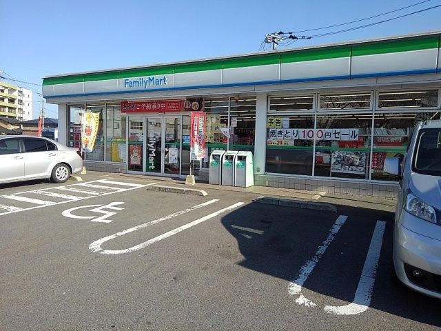 コンビニ　ファミリーマート鳥栖轟木町店（コンビニ）まで520m