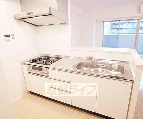 キッチン　実際のお部屋の写真ではありません