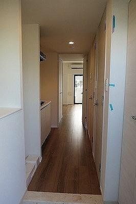 バルコニー　玄関