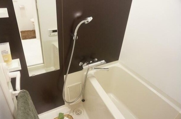 バス・シャワールーム　風呂　※モデルルーム仕様。家具家電はつきません。