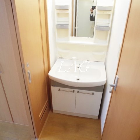 洗面設備　独立洗面台です。