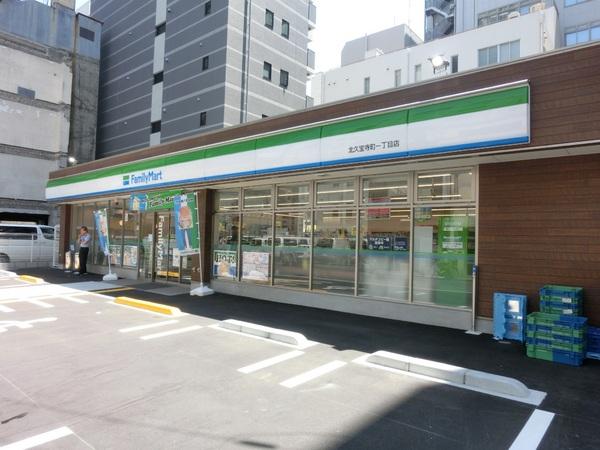コンビニ　ファミリーマート北久宝寺町一丁目店（コンビニ）まで79m