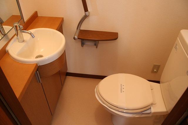 トイレ　清潔感のあるトイレです