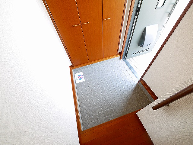 玄関　シンプルで使いやすい玄関です