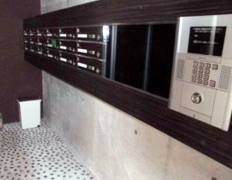 エントランス　人気のオートロック付きマンションです♪