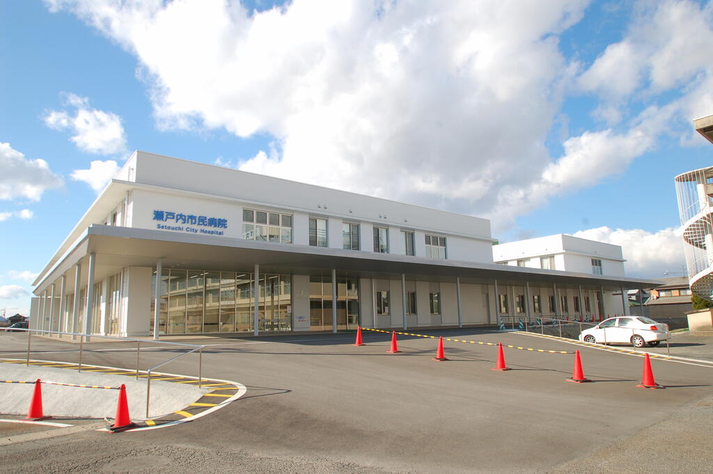 病院　瀬戸内市立瀬戸内市民病院（病院）まで982m