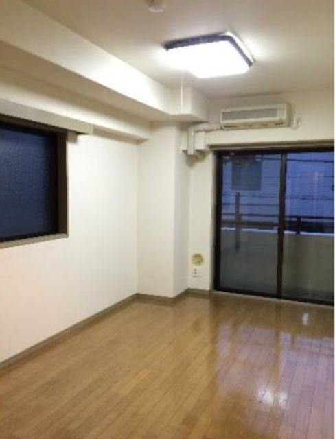 居室・リビング　居室※同タイプ別室参考写真使用