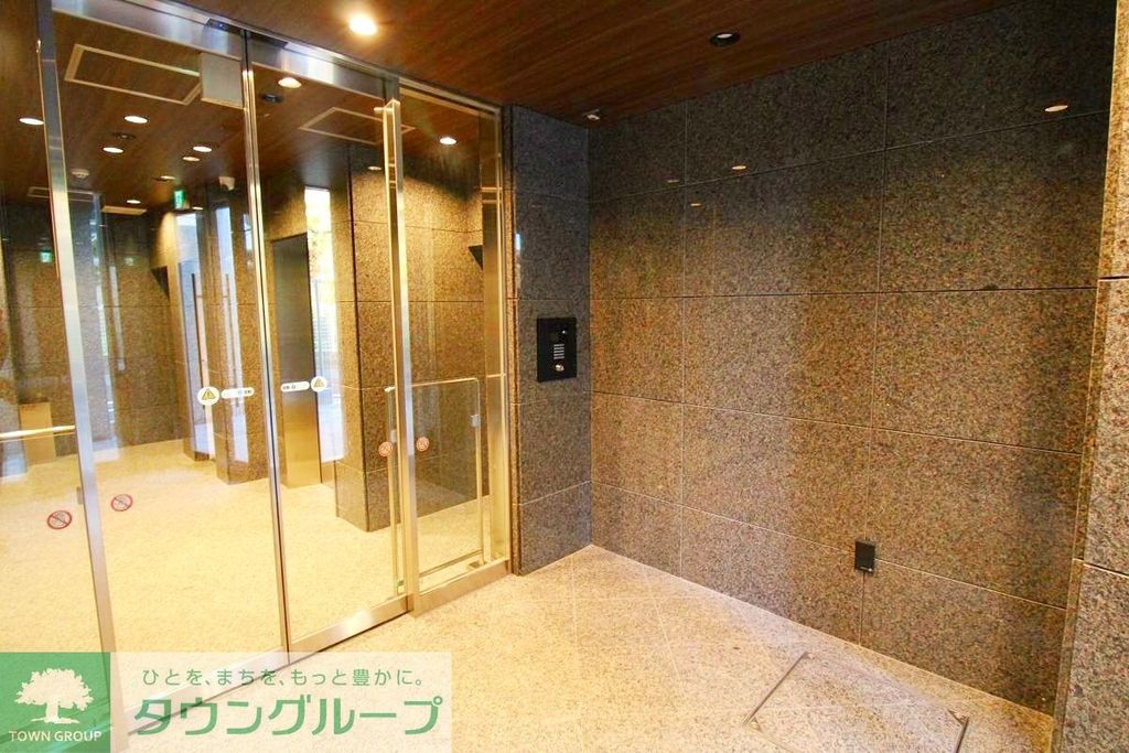 エントランス　エントランス
