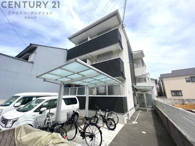 建物外観　安心のオートロック付きです☆