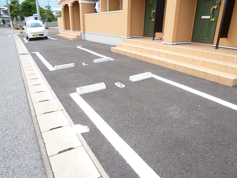 駐車場　駐車場