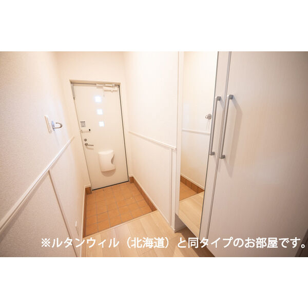 インテルノ イーストの玄関写真