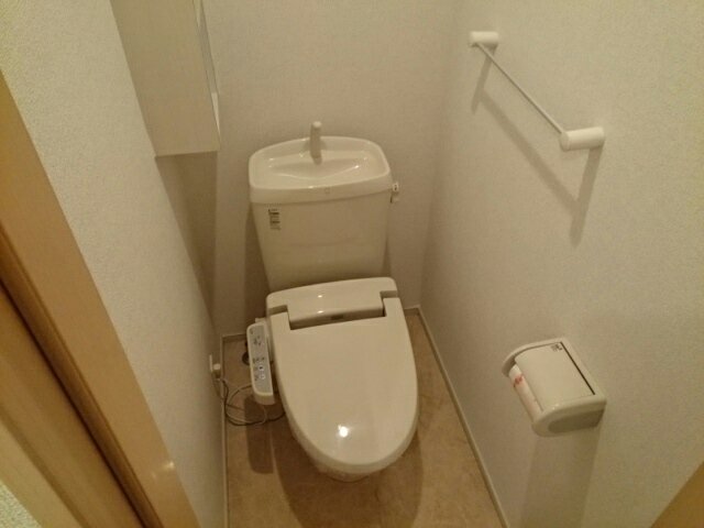 トイレ　コンパクトで使いやすいトイレです