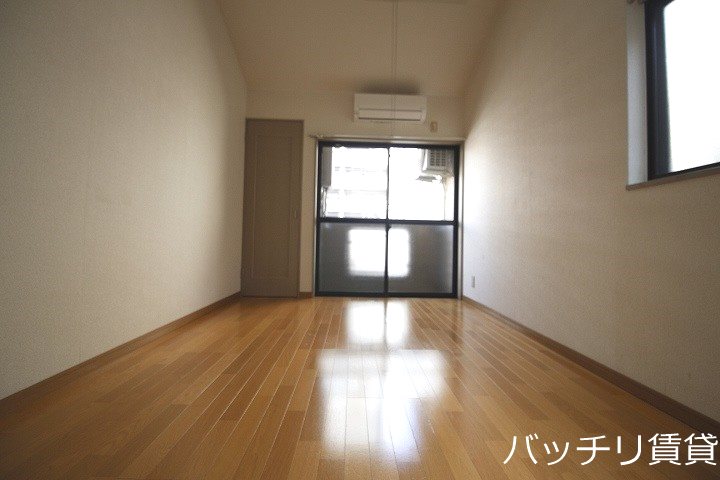 バルコニー　同型タイプの為、現状を優先致します。