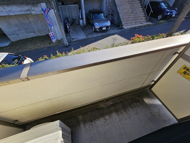 バルコニー　洗濯物もよく乾きますね。