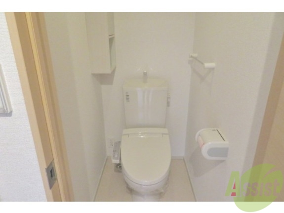 トイレ　トイレはウォシュレット付きです。シャワートイレは嬉しいですね